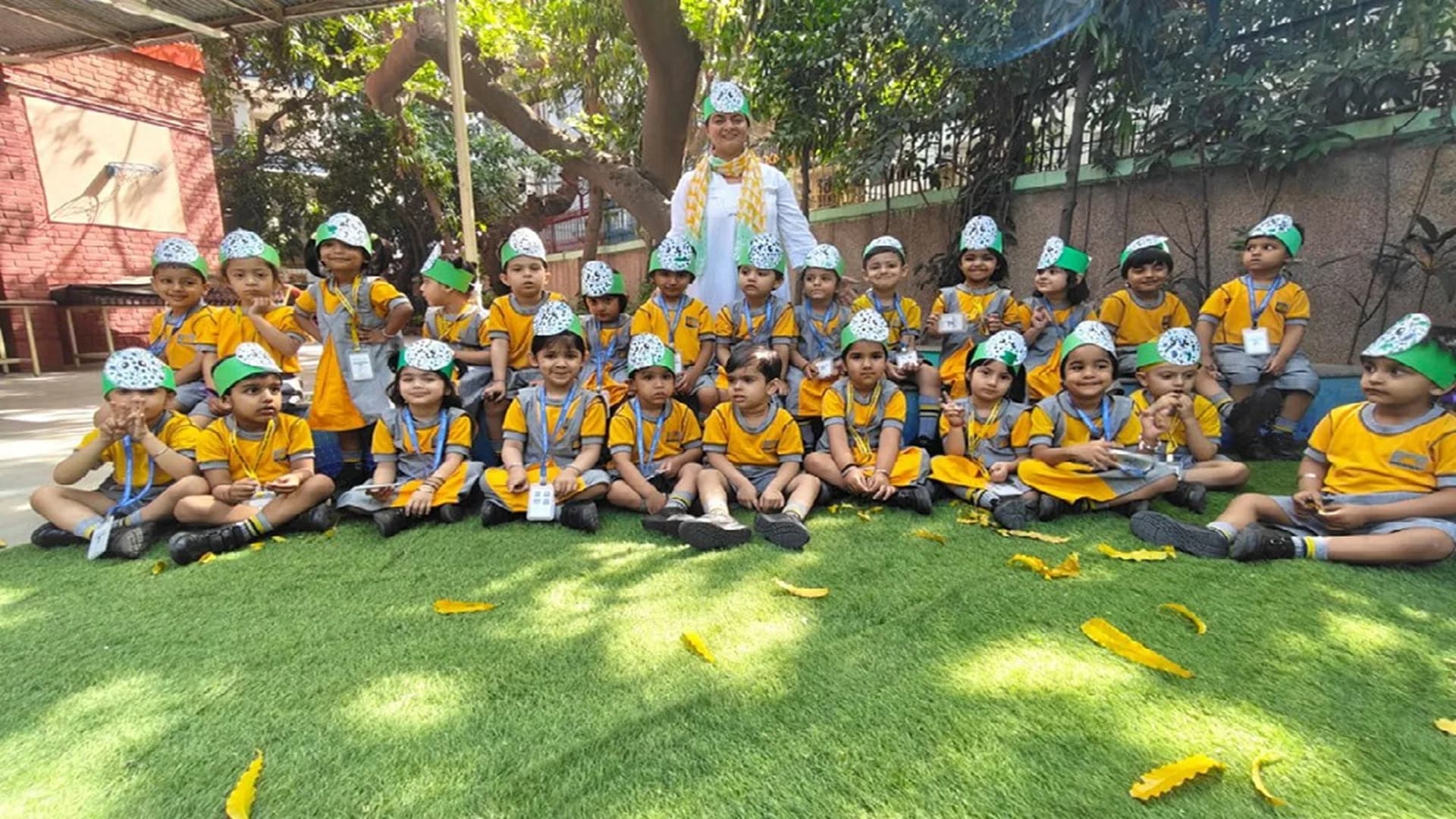 Salwan Junior School students and staff together on the green campus